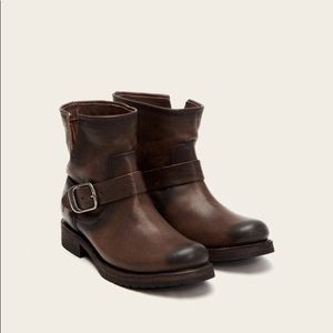 Frye Veronica Bootie in Stone